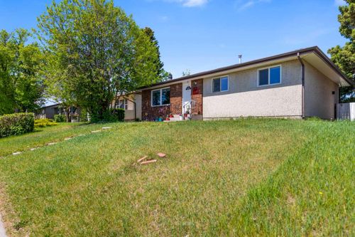 4140 Maryvale Drive Ne, Calgary, AB, T2A2T1 | Card Image