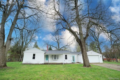 620 Briarvale Dr, Auburn Hills, MI, 48326-3335 | Card Image