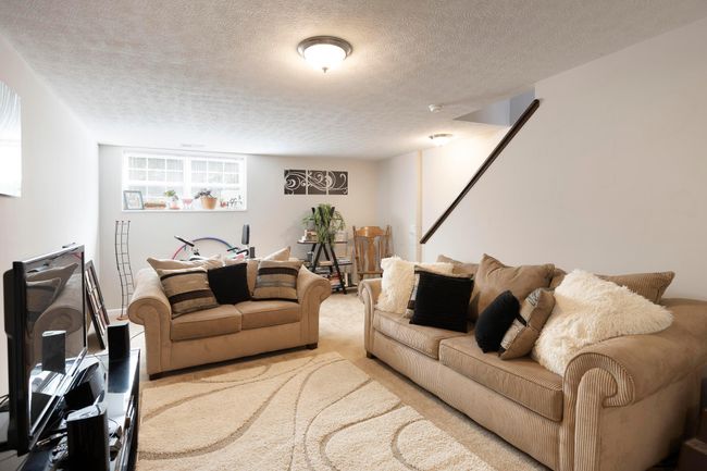 7275 Billy Goat Dr, Condo with 2 bedrooms, 3 bathrooms and null parking in New Albany OH | Image 17