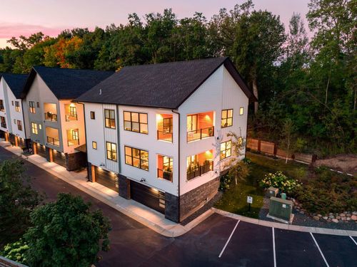 11-5734 Shady Oak Rd S, Minnetonka, MN, 55343-2802 | Card Image