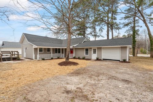 6215 Pine St, Bailey, NC, 27807-9613 | Card Image