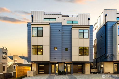 3833 59th Ave Sw, Seattle, WA, 98116-3511 | Card Image
