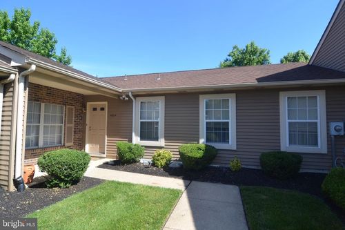 4004 Adelaide Dr, MOUNT LAUREL, NJ, 08054-1831 | Card Image