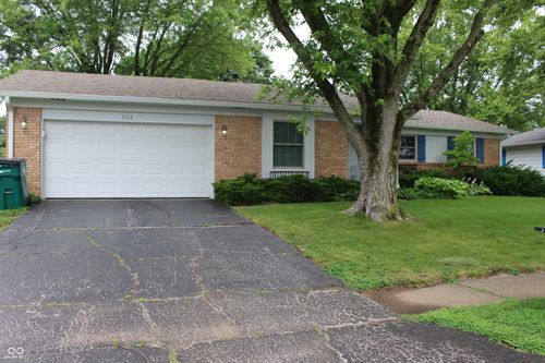324 Edgewood Dr, Lebanon, IN, 46052-1967 | Card Image