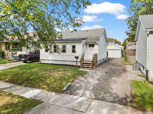 394 Fleet St, Welland, ON, L3B4X5 | Card Image