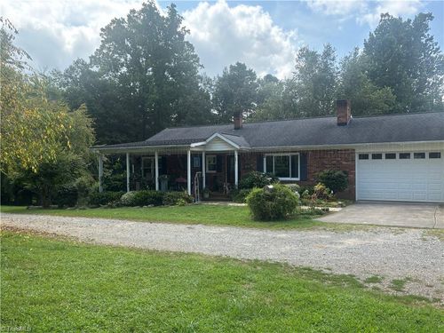 1080 Autumn Dr, East Bend, NC, 27018-6903 | Card Image