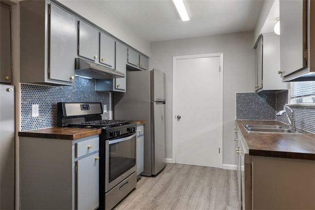 B - 2404 Burleson Ct, Home with 2 bedrooms, 1 bathrooms and 2 parking in Austin TX | Image 12
