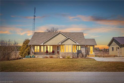 921 South Coast Drive, Nanticoke, ON, N0A1L0 | Card Image