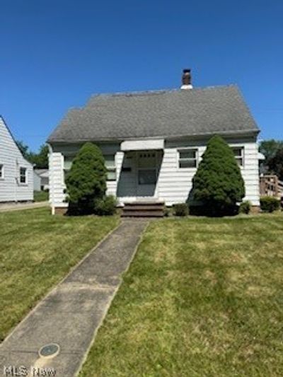 5479 South Boulevard, House other with 3 bedrooms, 1 bathrooms and null parking in Maple Heights OH | Image 1