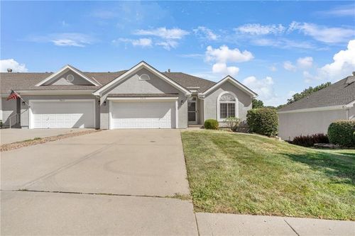 9613 N Locust Dr, Kansas City, MO, 64155-2087 | Card Image