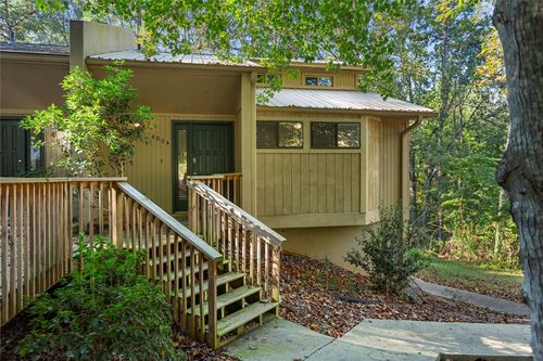 400 Foxfire Ct, Seneca, SC, 29672-2158 | Card Image