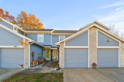 2611 S Peck Ct, Independence, MO, 64055-2057 | Card Image