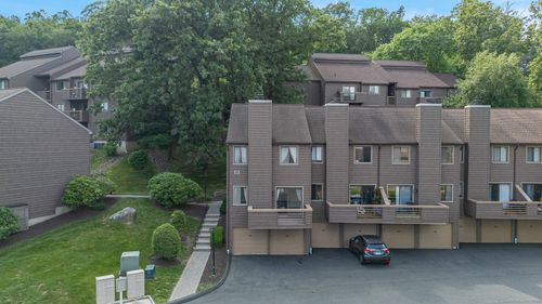 unit-11-1-166 Old Brookfield Rd, Danbury, CT, 06811-4033 | Card Image