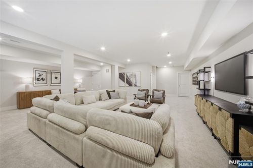 12 Belmont Pl, Oakland, NJ, 07436-1836 | Card Image