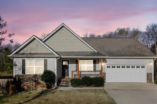 748 Baldwin Orchard Dr, Inman, SC, 29349-6249 | Card Image