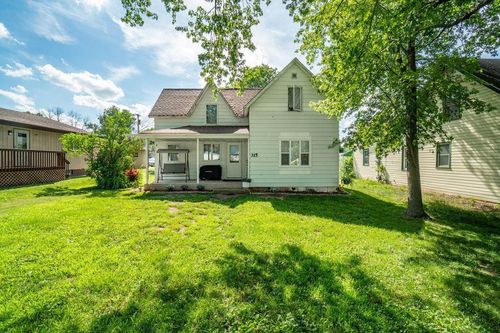 315 S Woodworth St, Elmwood, WI, 54740-8612 | Card Image
