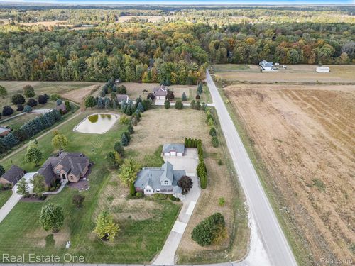 18501 Henry Ct, Ray, MI, 48096-3549 | Card Image