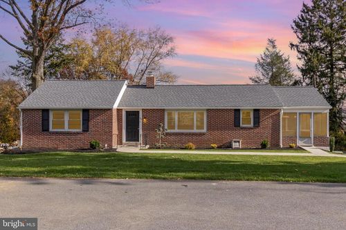 56 Peacock Dr, LANCASTER, PA, 17601-2106 | Card Image