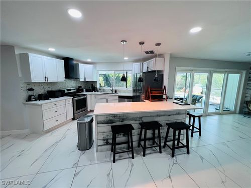 4439 Parrot Ave, NAPLES, FL, 34104-4423 | Card Image