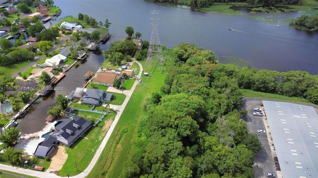 4420 Canal Dr, House other with 2 bedrooms, 3 bathrooms and null parking in Sanford FL | Image 9