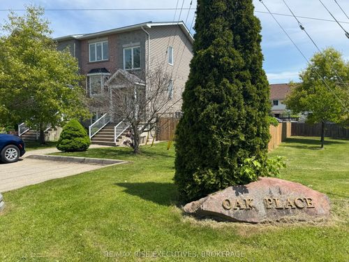 211 Oak St, Gananoque, ON, K7G2R5 | Card Image