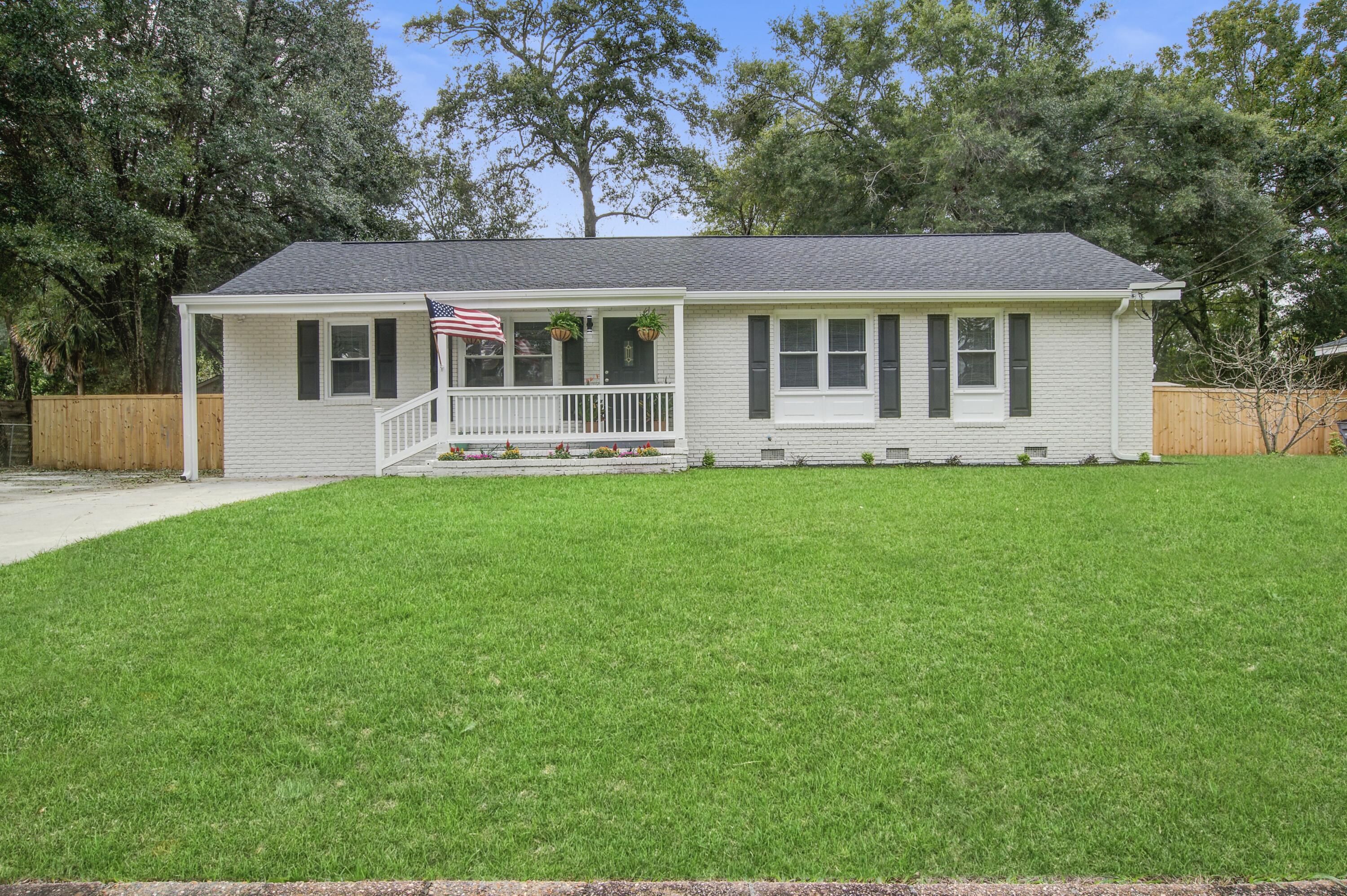 Constellation Dr, North Charleston, SC 29418