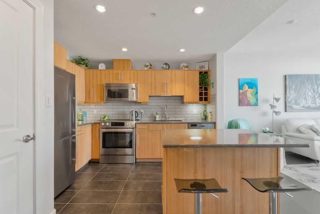 801 - 55 Spruce Pl Sw, Condo with 1 bedrooms, 1 bathrooms and 1 parking in Calgary AB | Image 4