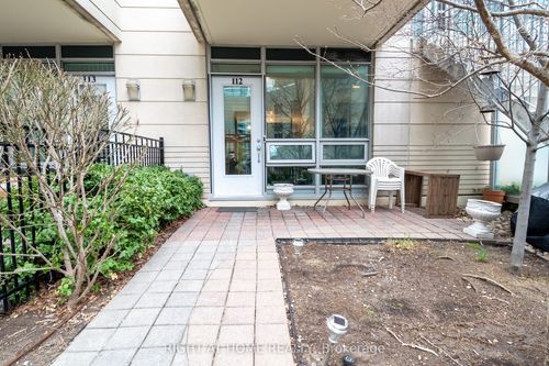 112-31 Olive Ave, North York, ON, M2N4N4 | Card Image