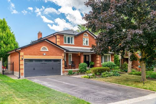 12 Dorman Dr, Stouffville, ON, L4A6A2 | Card Image