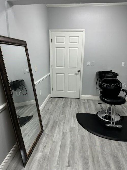 ste-102-27453 Cashford Cir, WESLEY CHAPEL, FL, 33544-6942 | Card Image