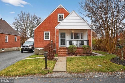 2301 Ellen Ave, PARKVILLE, MD, 21234-3905 | Card Image