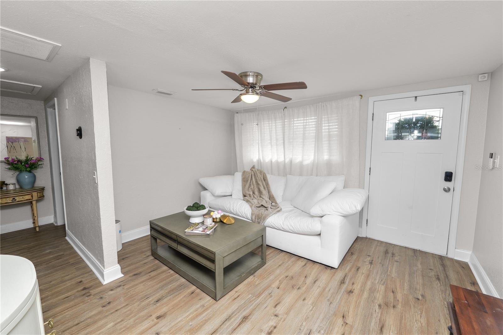 Residential in WAVERLY 3