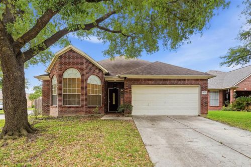7910 Masonwood Ln, Houston, TX, 77070-3770 | Card Image
