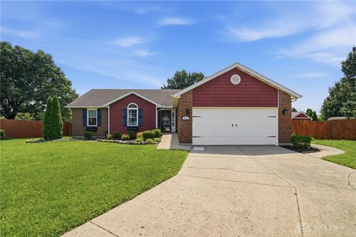927 Golden Meadows Ct, Trenton, OH, 45067-9608 | Card Image
