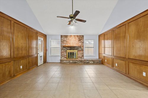 414 Morrison Dr, Euless, TX, 76039-2033 | Card Image