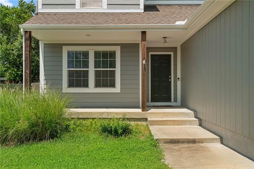 20496 220th Ter, Spring Hill, KS, 66083-4082 | Card Image