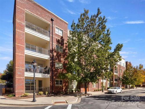 203-5 Farleigh St, Asheville, NC, 28803-4504 | Card Image