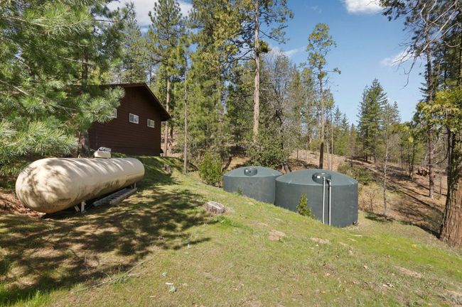 10415 - 10415 Mcmahon Rd, House other with 3 bedrooms, 5 bathrooms and null parking in Coulterville CA | Image 66