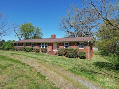 112 W Highway 218 Road, House other with 3 bedrooms, 2 bathrooms and null parking in Monroe NC | Image 2