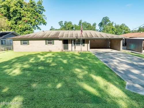 110 Ernest St, Ville Platte, LA, 70586-5616 | Card Image