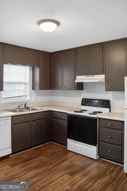 a-1957 Karen Cir, milledgeville, GA, 31061-2232 | Card Image