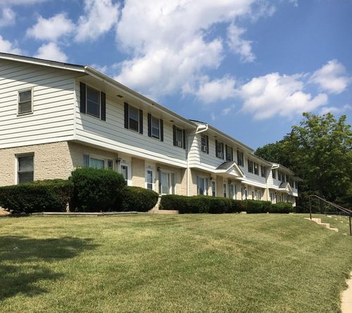 8142 W Howard Ave, MILWAUKEE, WI, 53220-1616 | Card Image