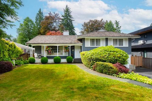 1057 Montroyal Blvd, North Vancouver, BC, V7R2H5 | Card Image