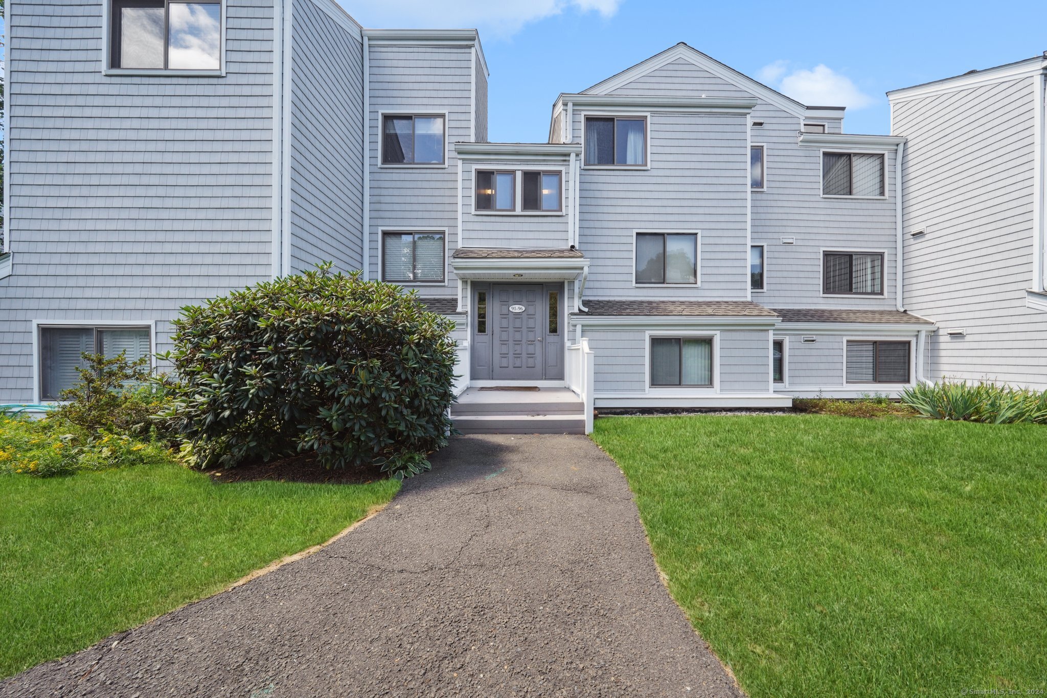 Rowayton Woods Dr, Norwalk, CT 06854