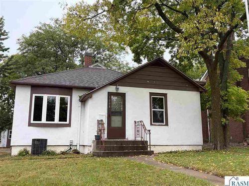 1008 S Broadway St, New Ulm, MN, 56073-3411 | Card Image