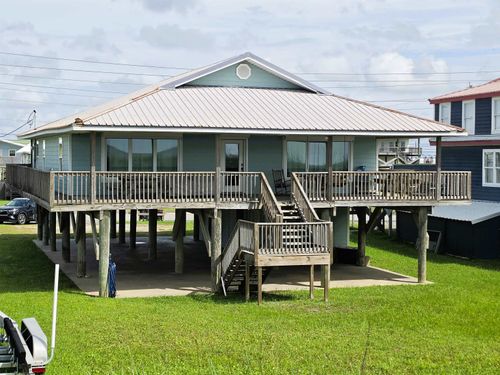 2580 Highway 1, Grand Isle, LA, 70358-9725 | Card Image