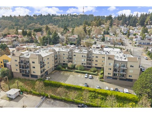 102-4320 S Corbett Ave, Portland, OR, 97239-4214 | Card Image