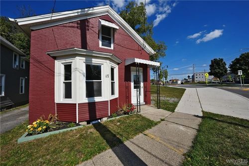 17 Saint Marys St, Lancaster, NY, 14086-2015 | Card Image