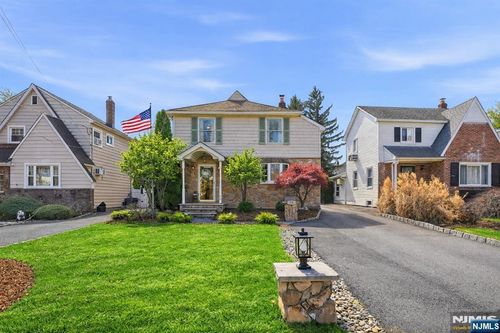30 Lincoln Ave, Wood Ridge, NJ, 07075-1105 | Card Image