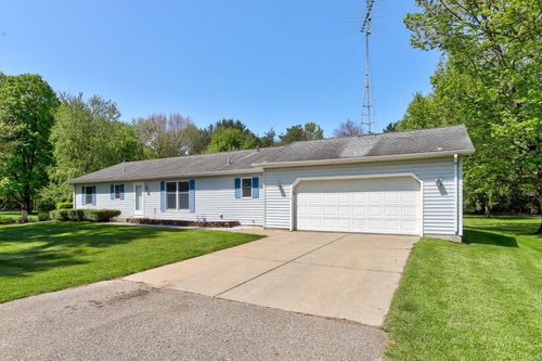 52300 County Road 687, Hartford, MI, 49057-9709 | Card Image